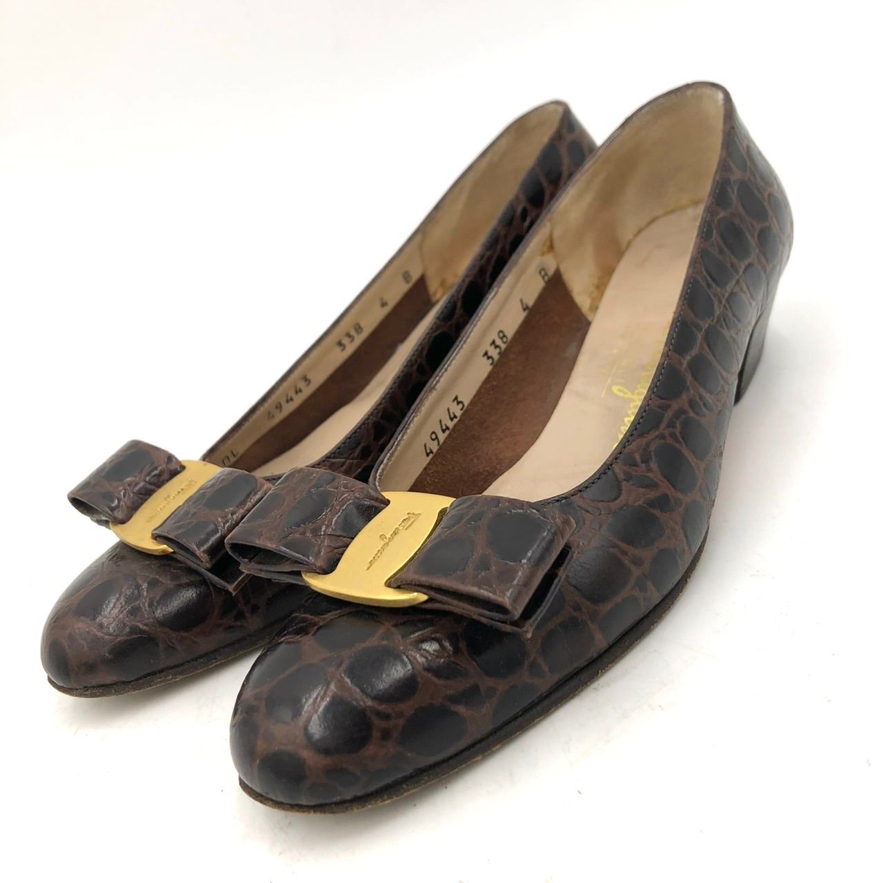 フェラガモ ヴァラ パンプス クロコ型押し 茶 22cm ローヒール リボン