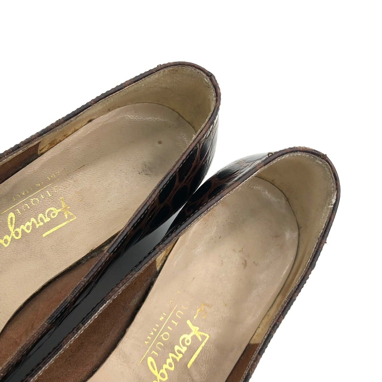 フェラガモ ヴァラ パンプス クロコ型押し 茶 22cm ローヒール リボン