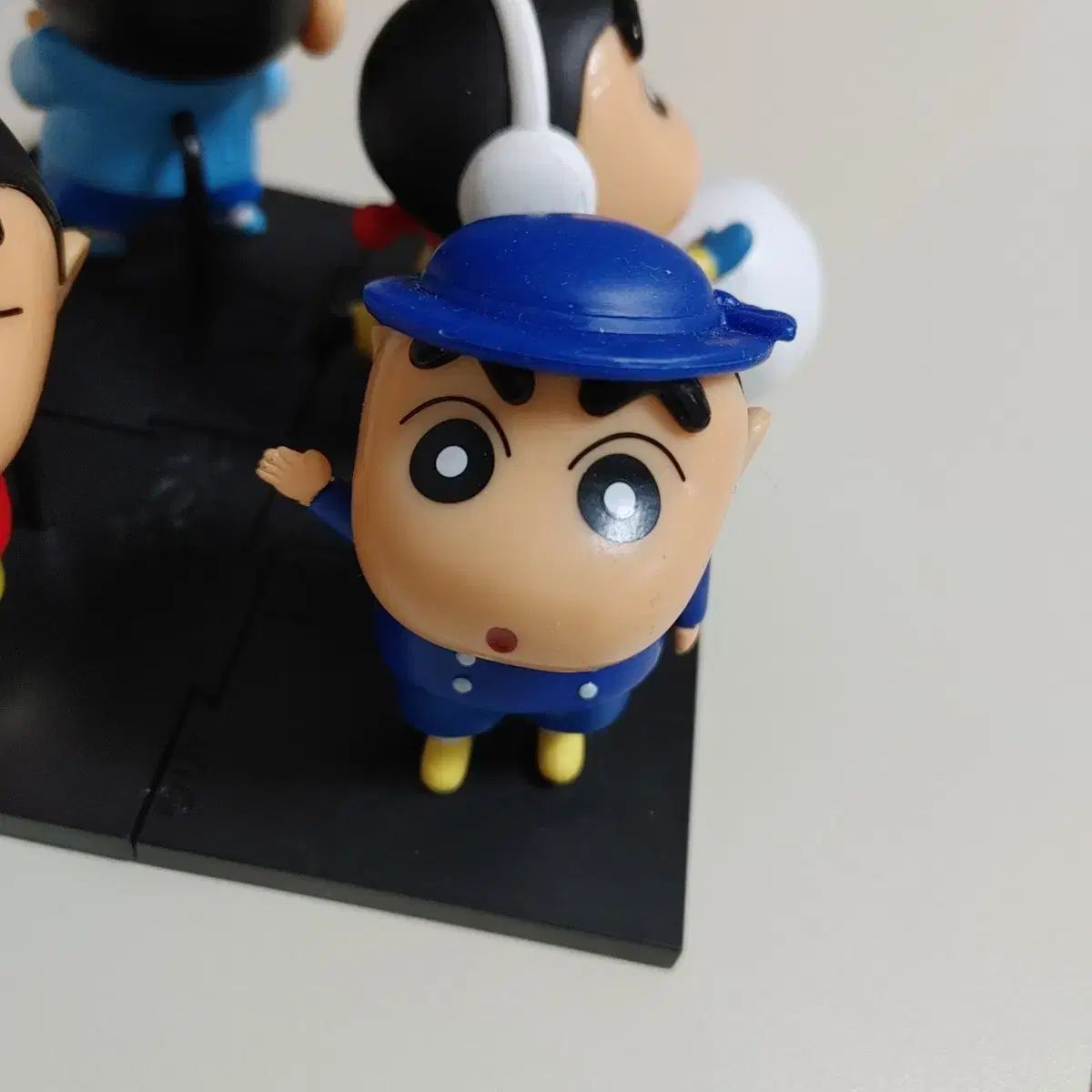 ロッテリア クレヨンしんちゃん フィギュア 4種 セット - メルカリ