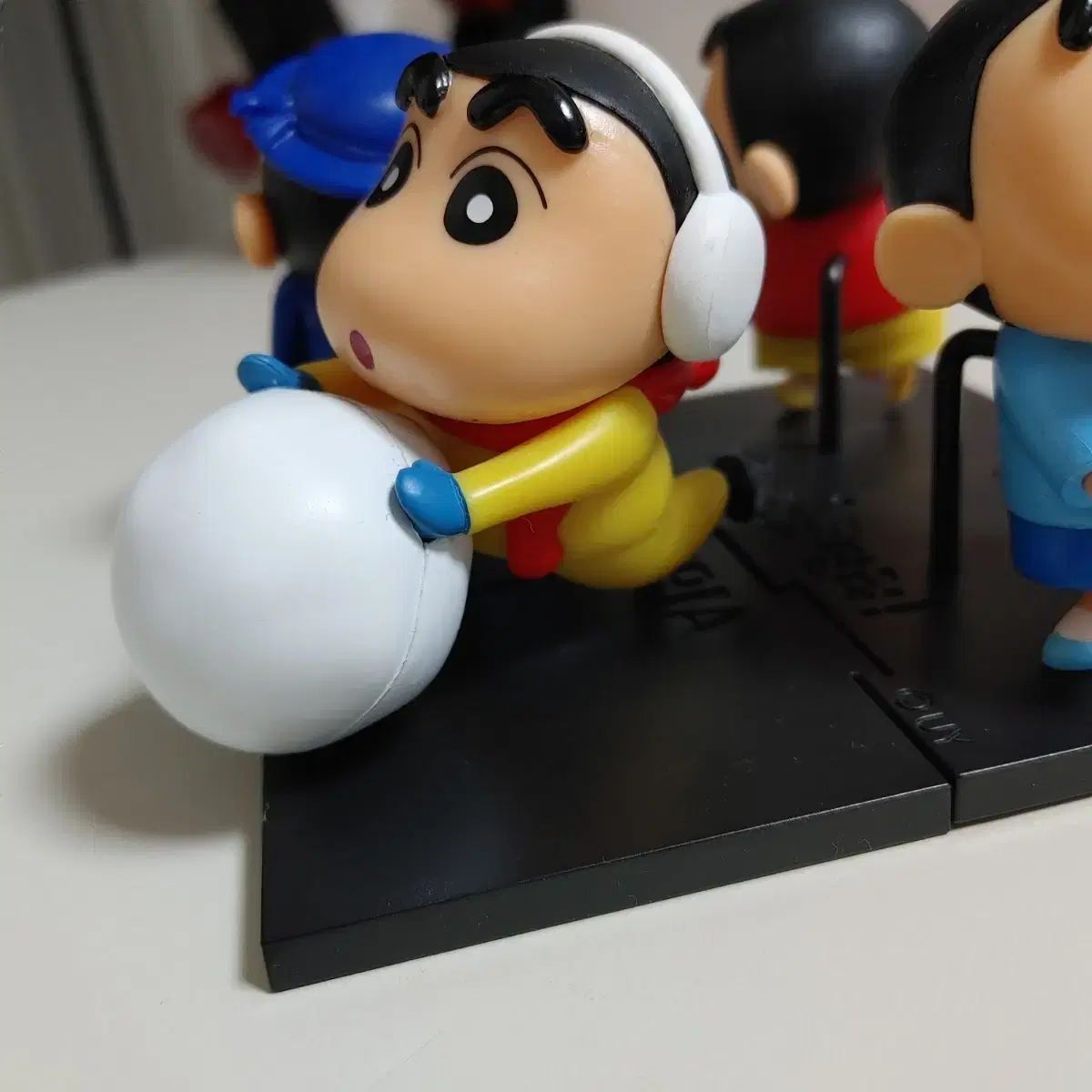 ロッテリア クレヨンしんちゃん フィギュア 4種 セット - メルカリ