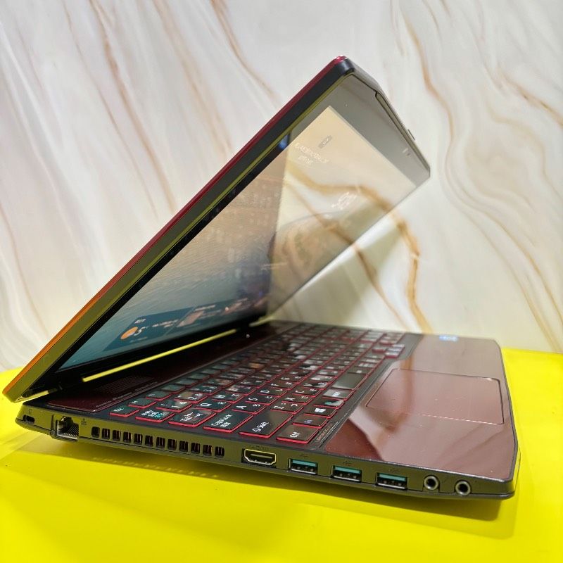 爆速Core i7✨美品✨富士通ノートパソコン✨メモリ8GB 新品SSD