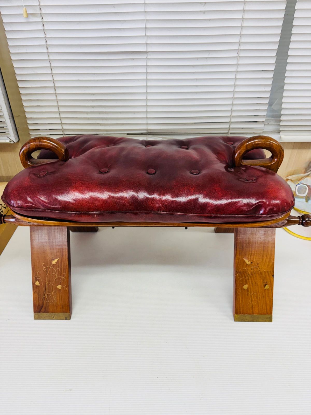 キャメルチェア ラクダスツール オットマン 象嵌 木製 チェア 椅子