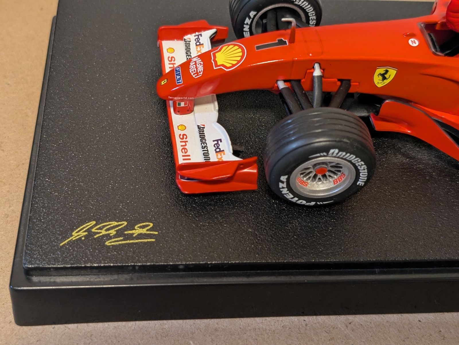 注意！限定品マテル1/18フェラーリF2001ミハエル・シューマッハ - メルカリ