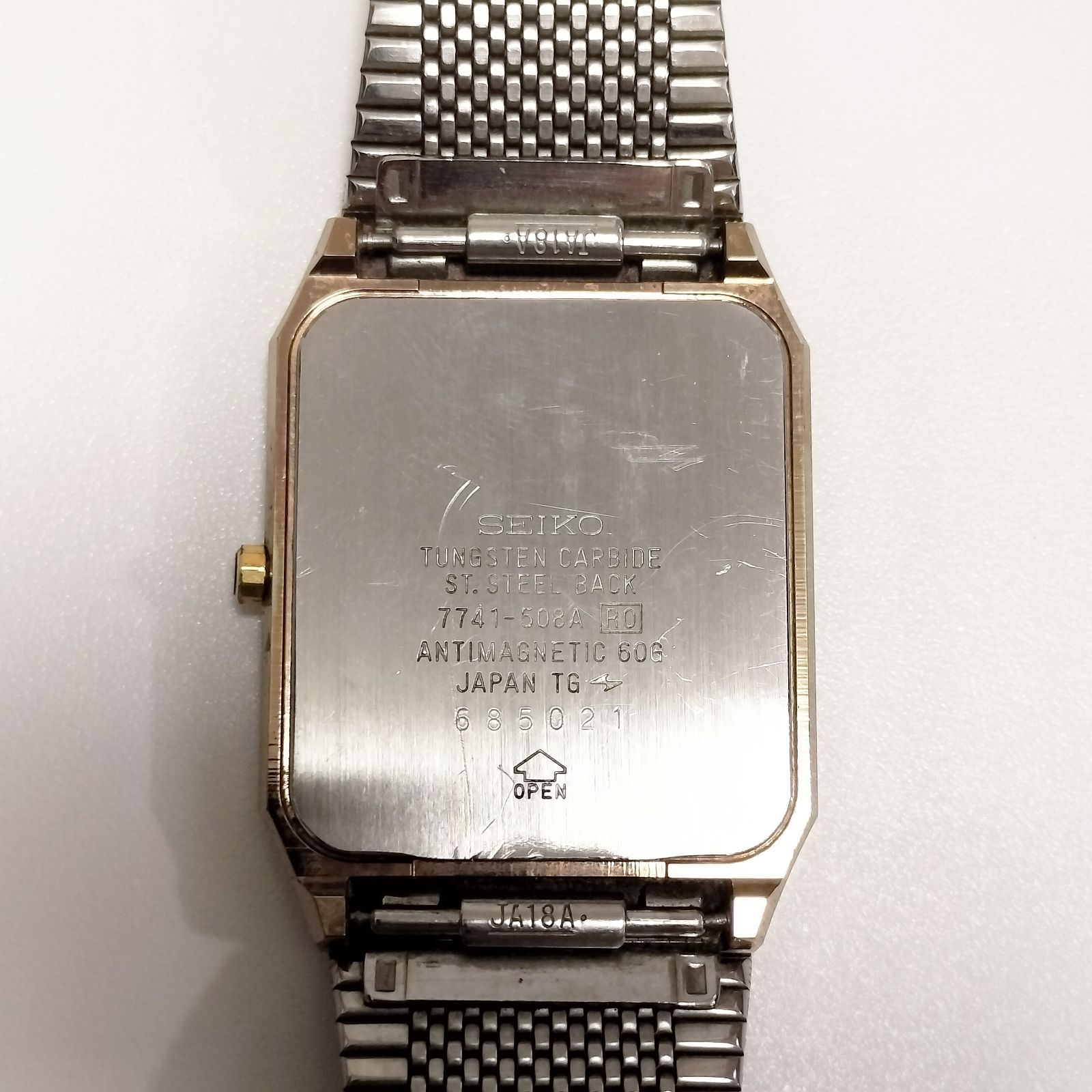 SEIKO DOLCE メンズ腕時計 クォーツ 角型 ゴールド×シルバー - メルカリ
