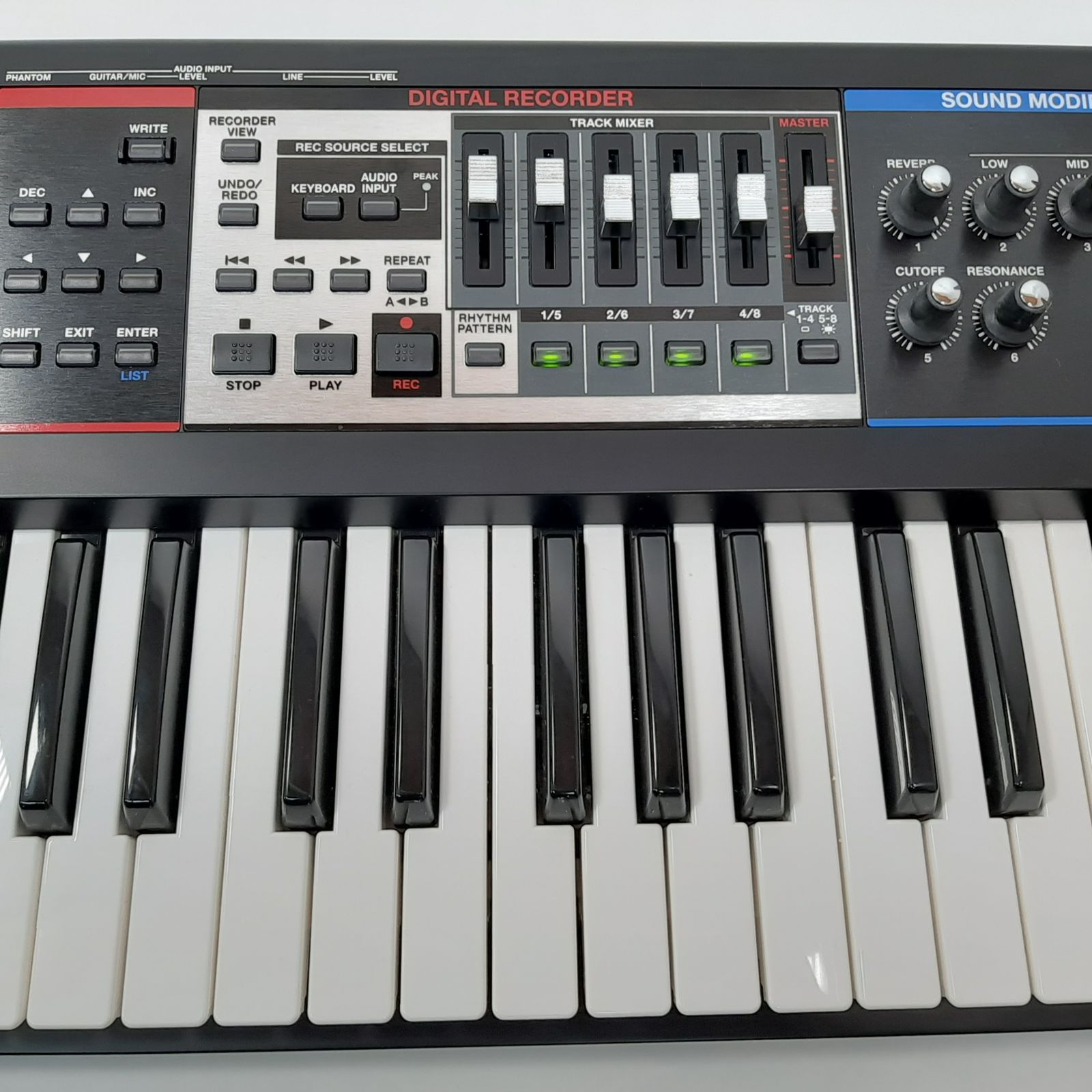 Roland JUNO-Gi シンセサイザー ソフトケース付 - メルカリ