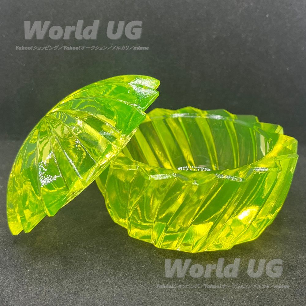 ウランガラス シュレヴォークト ジュエリー ボックス (Schlevogt