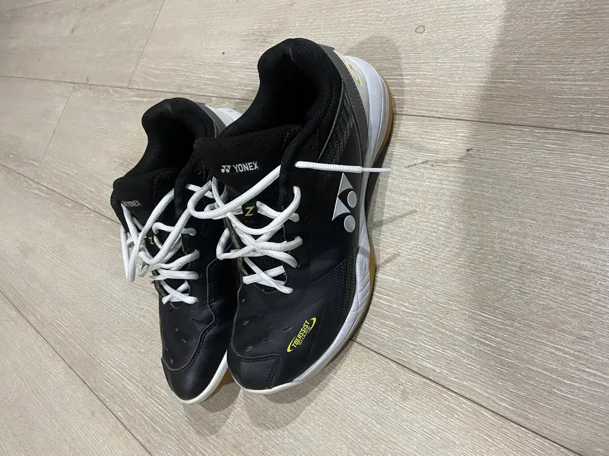 YONEX ヨネックス バドミントンシューズ 65z3 270 ブラック - メルカリ