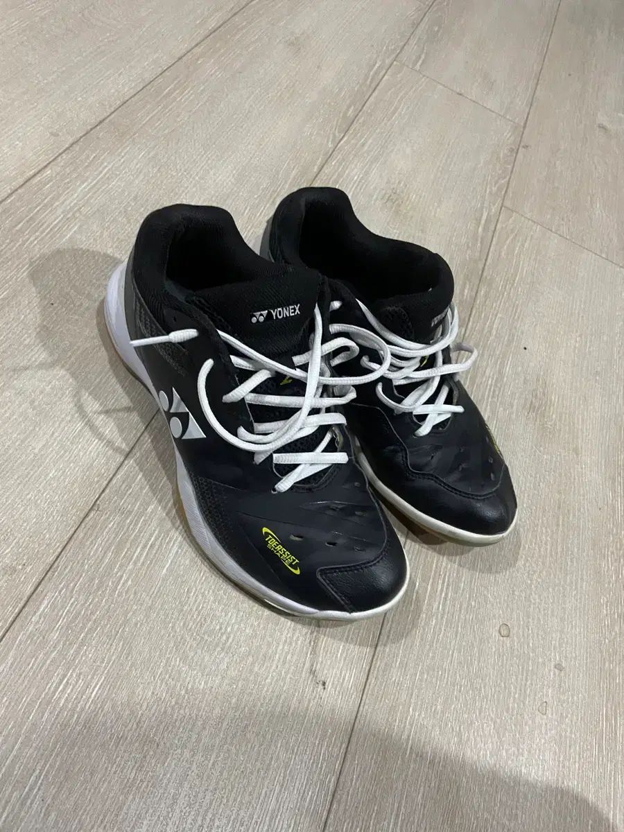 YONEX ヨネックス バドミントンシューズ 65z3 270 ブラック - メルカリ