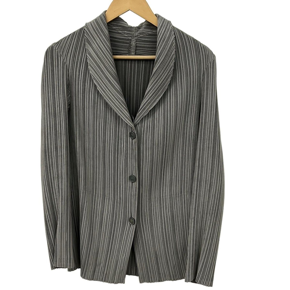 ISSEYMIYAKE(イッセイミヤケ) ジャケット サイズ3 L レディース美品