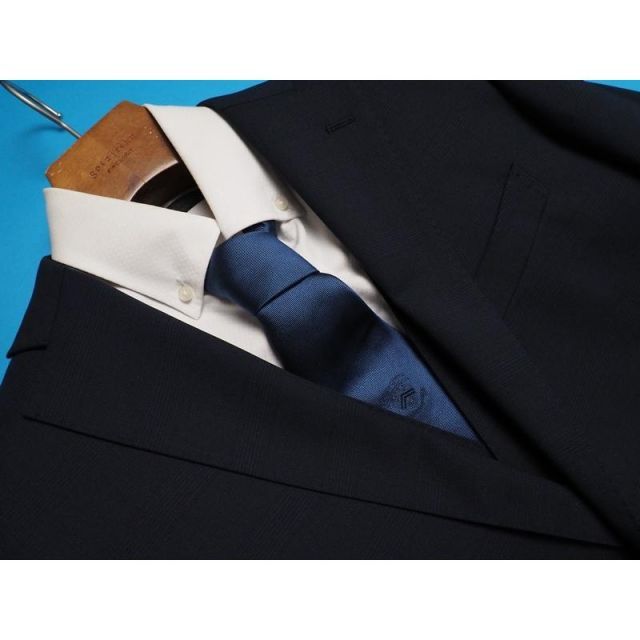 新品訳4.3万円 大手スーツ専門店展開 ビエラノフィニッシュ