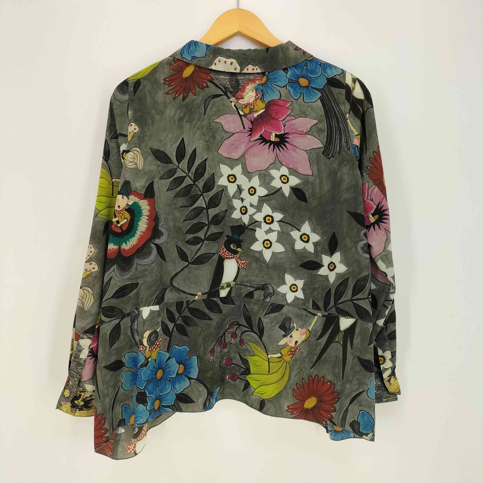 M*i様 OLLEBOREBLA アルベロベロ　カットソー　お花とブタさん　グレ アルベロベロ OLLEBOREBLA オレボレブラ ブタさん おはな ラメ糸 全面