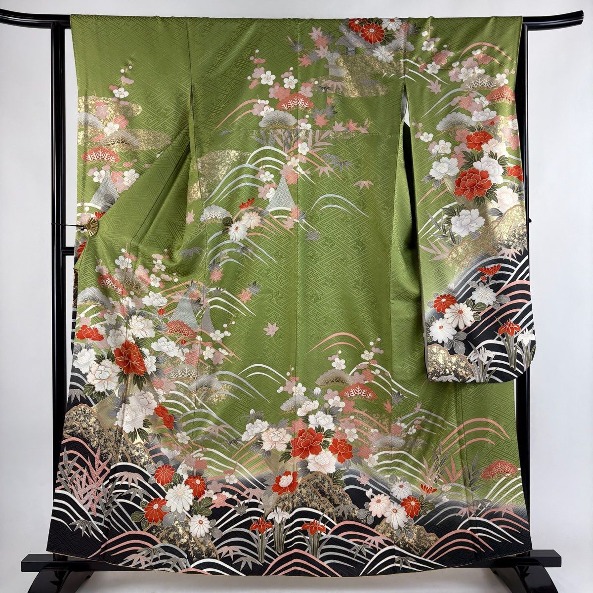 美品】 振袖 身丈161cm 裄丈64cm M 袷 牡丹 松竹梅 金糸 金彩 よもぎ色