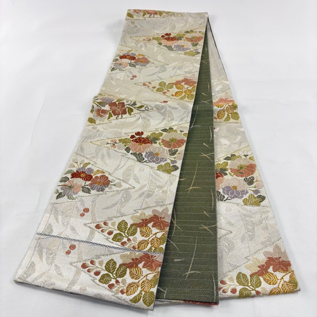 美品】 袋帯 秀品 菊 桜 唐織 箔 灰緑 六通 正絹 【中古】 - メルカリ