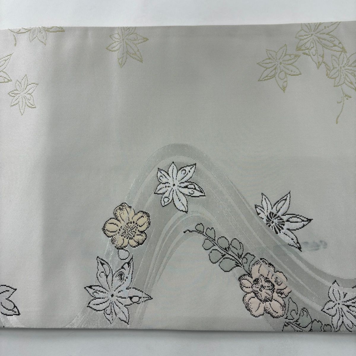 袋帯 秀品 落款 流水 草花 箔 灰白 六通 正絹 【中古】 - メルカリ