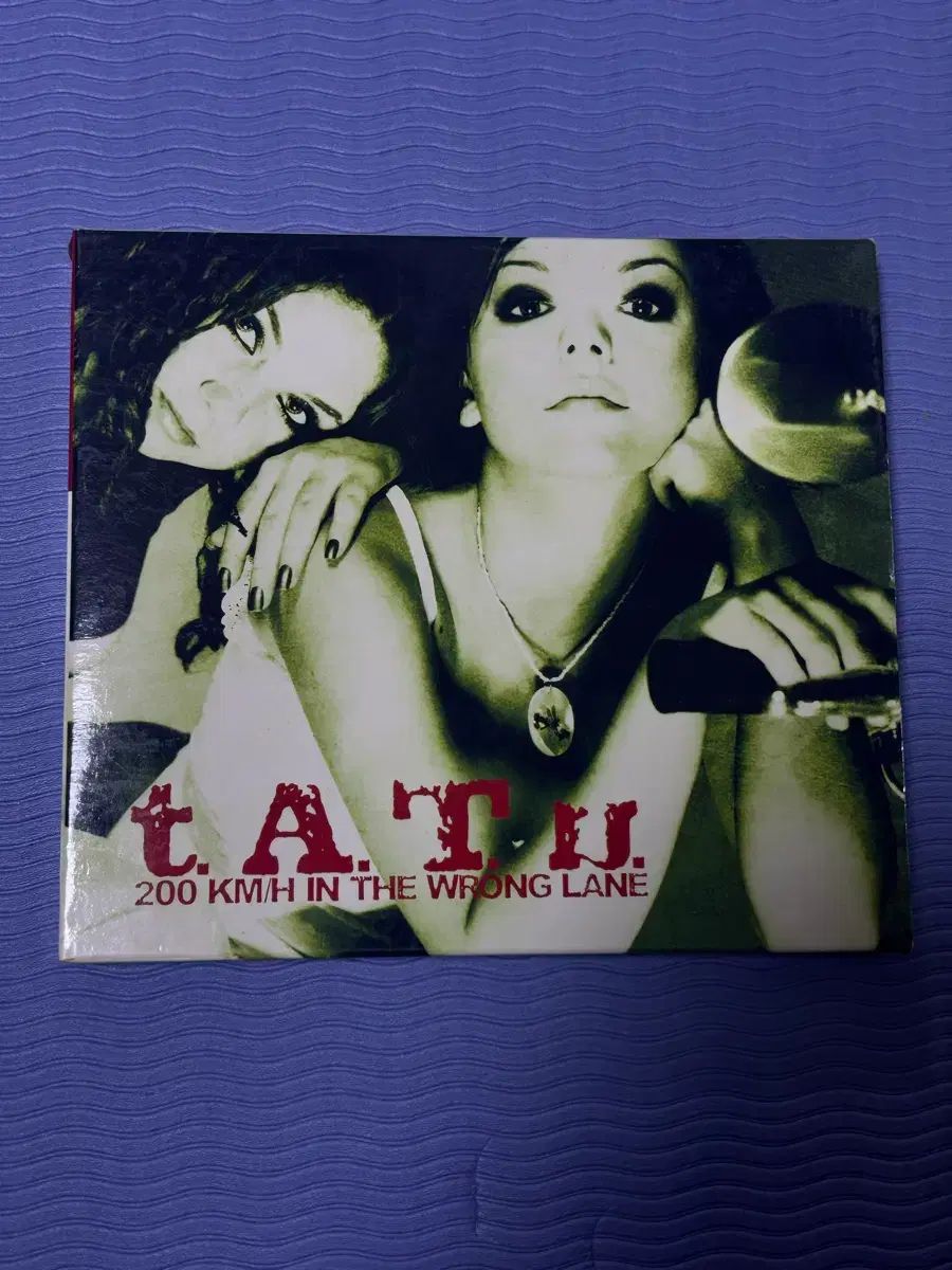 新品LP t.A.T.u. 200 KM/H IN THE WRONG LANE 200 Km / H In The Wrong Lane : t.A.T.u. | HMV&BOOKS online - UICY
