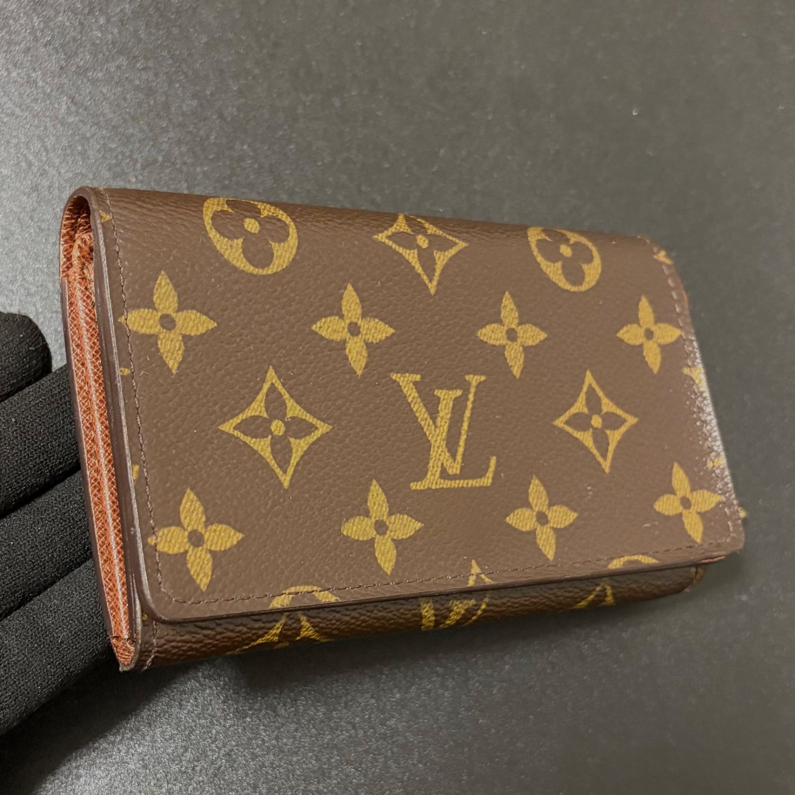 w70 ポルトフォイユ トレゾール インターナショナル 新型 Louis