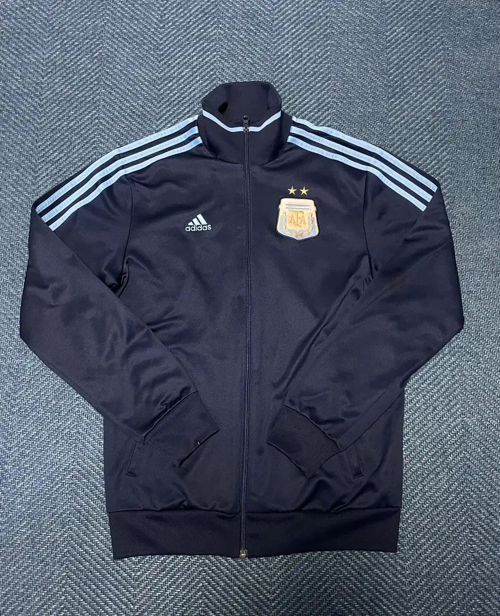 アディダス アルゼンチン トラックジャージ ジャージ ネイビー - メルカリ