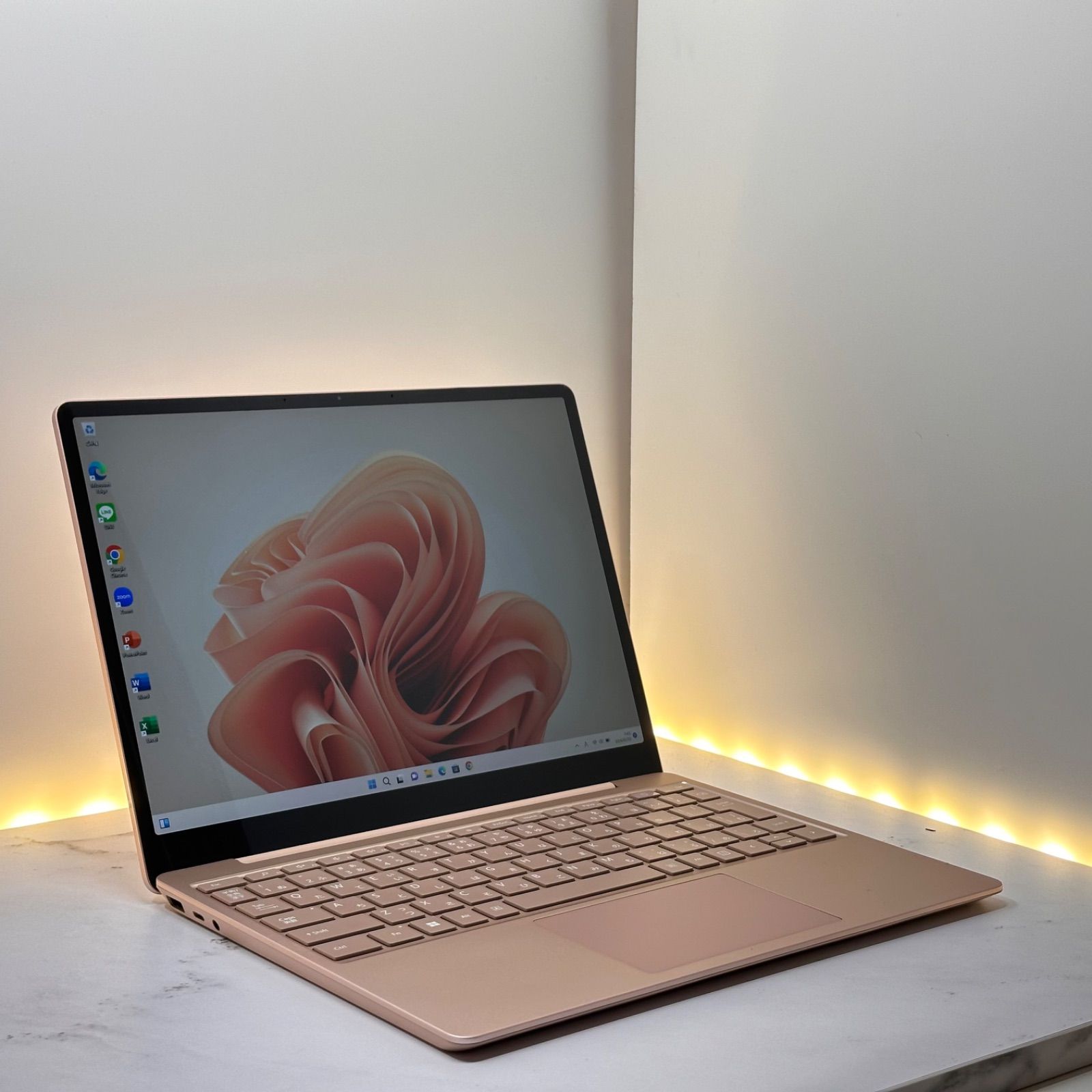 極美】【サンドストーン】Surface Laptop Go2 Corei5/8/256 - メルカリ