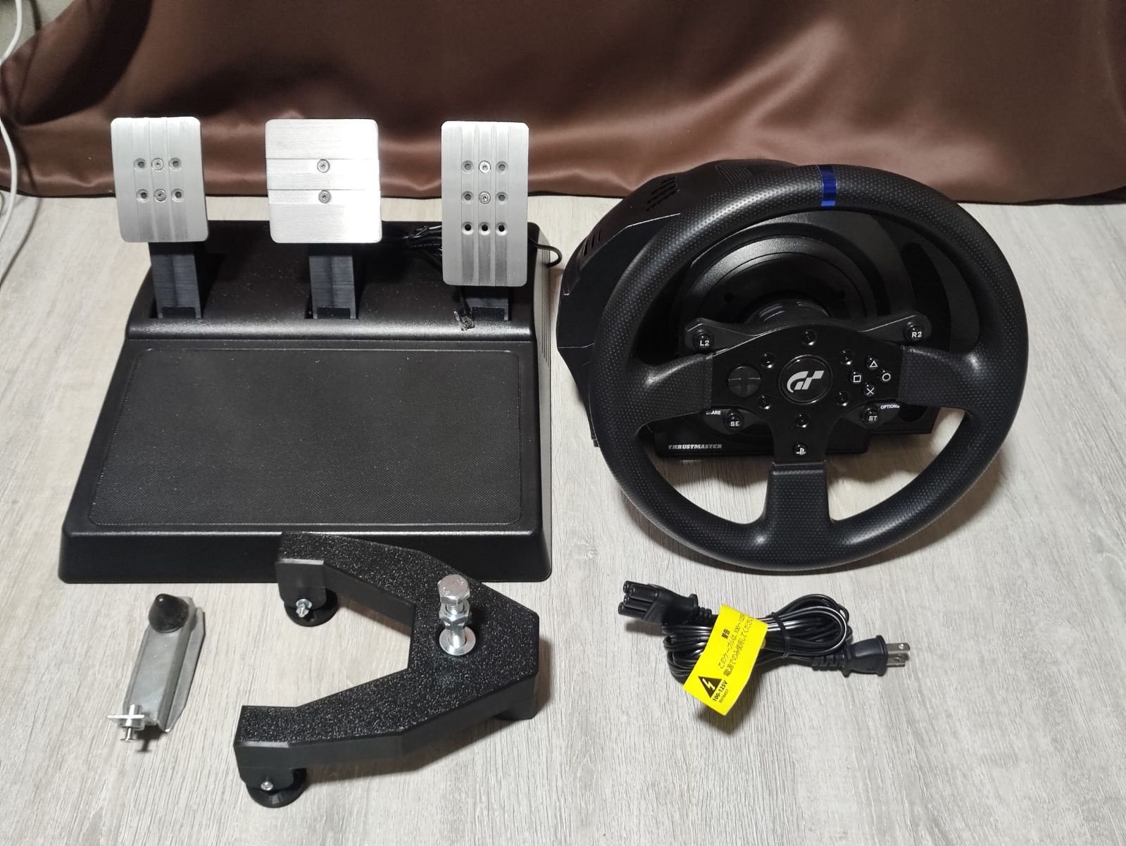 2025，品質保証 THRUSTMASTER T300RS GT Edition 【修理品】 ハンコン