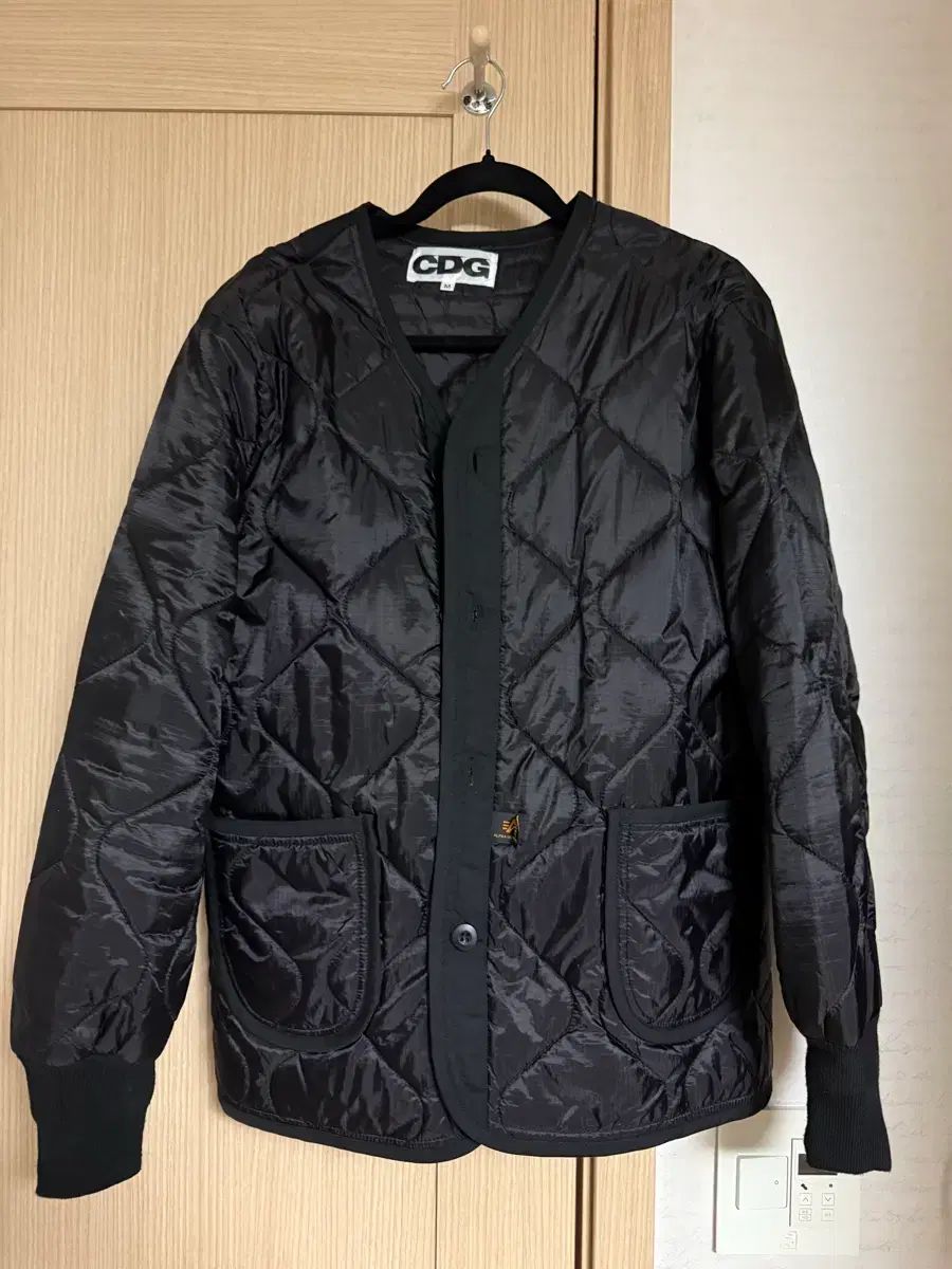 CDG ブラック キルティング ジャケット M サイズ - メルカリ