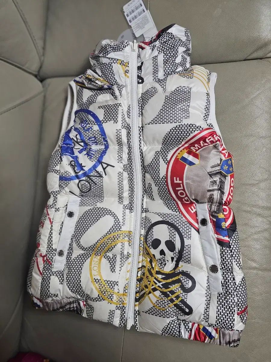 新品)MARK & LONA マークアンドロナ レディース ダウン ベスト - メルカリ