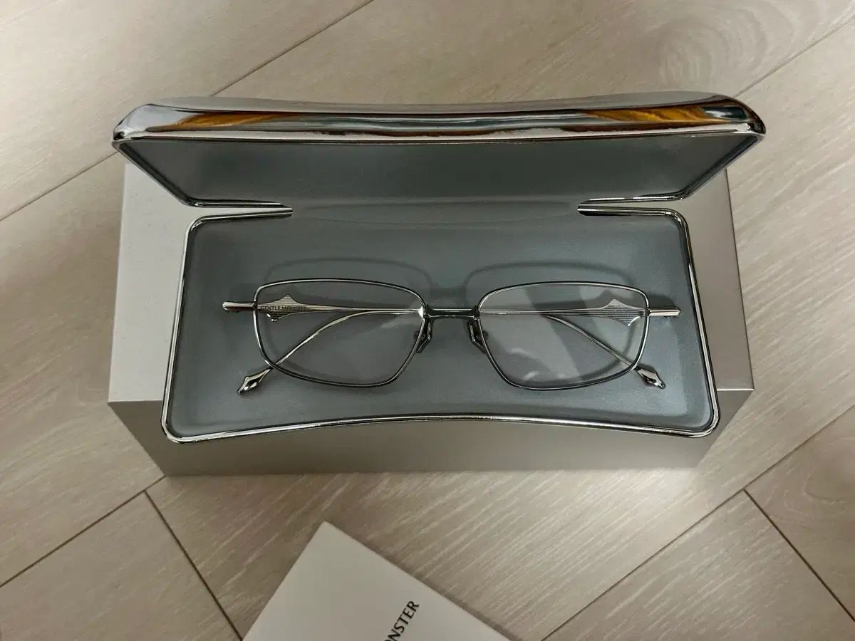 GENTLE MONSTER(ジェントルモンスター) サガ2 シルバー クリア - メルカリ