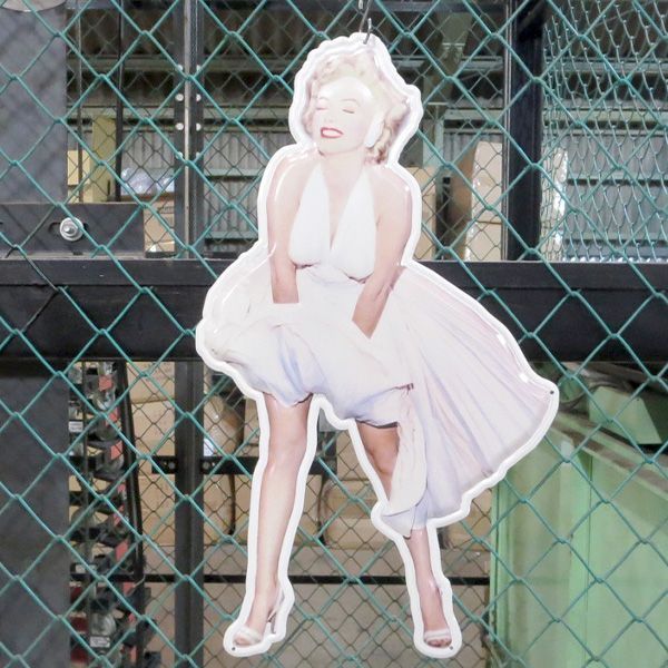 ダイカット エンボス メタルサイン Marilyn Monroe 【マリリン