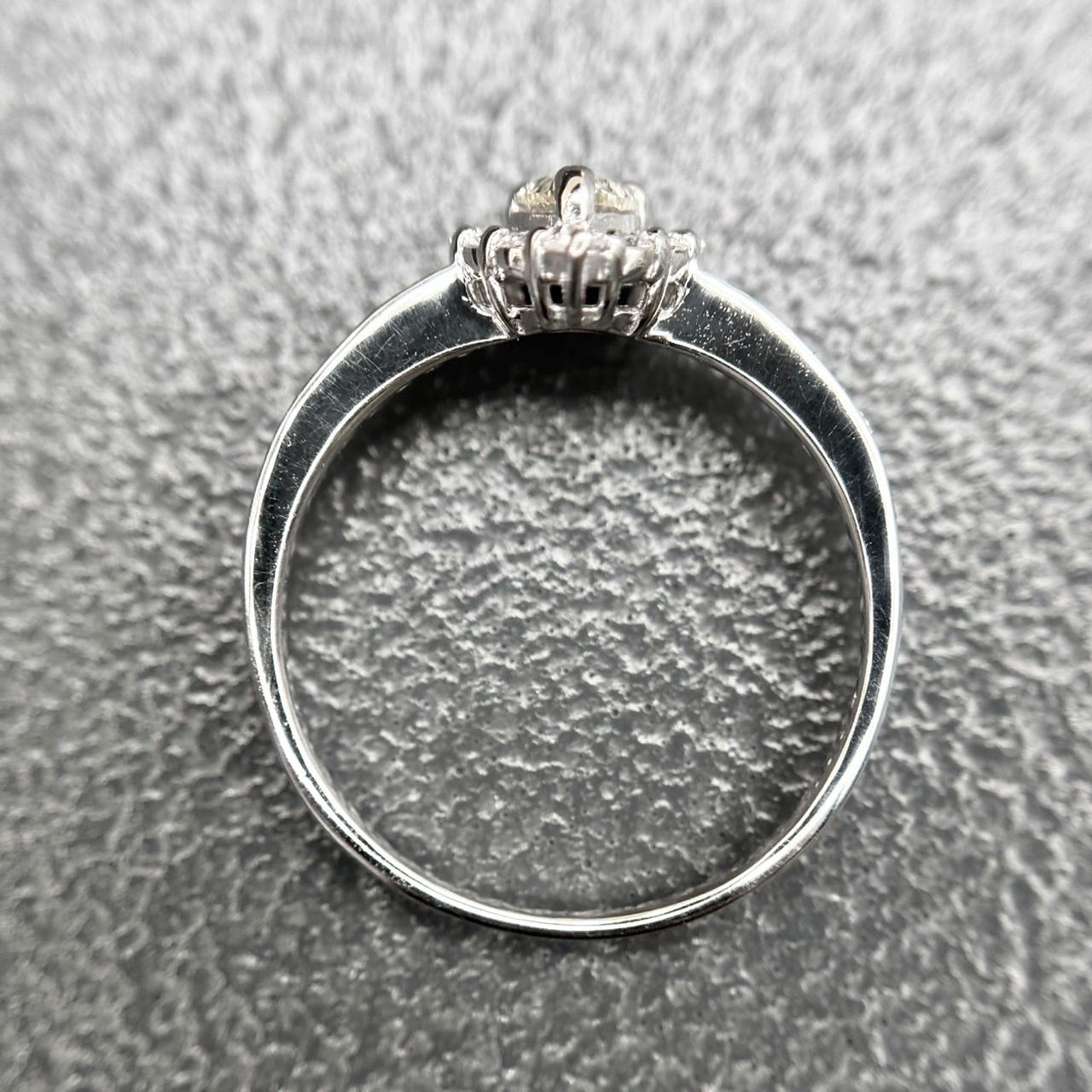 『専用です』天然 ダイヤモンド リング 計1.072ct PT900 Pt900 天然 ダイヤモンド 計0.594ct リング - メルカリ
