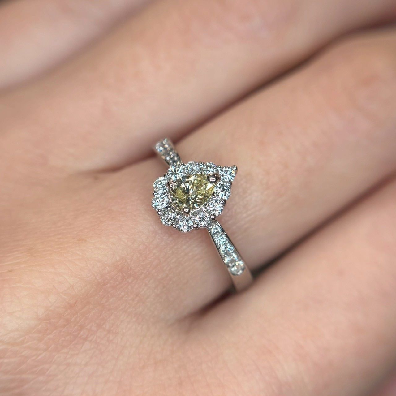 『専用です』天然 ダイヤモンド リング 計1.072ct PT900 Pt900 天然 ダイヤモンド 計0.594ct リング - メルカリ