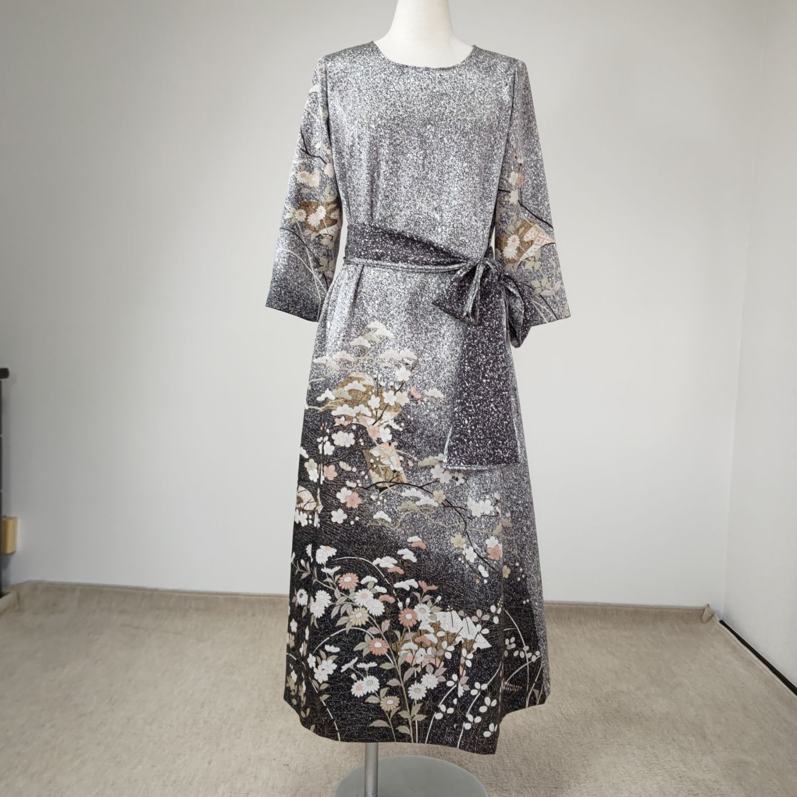 zunezune 訪問着ドレス 7分袖 着物リメイクワンピース 緑まだら zunezune 訪問着ドレス 7分袖 着物リメイクワンピース 黒まだら - メルカリ