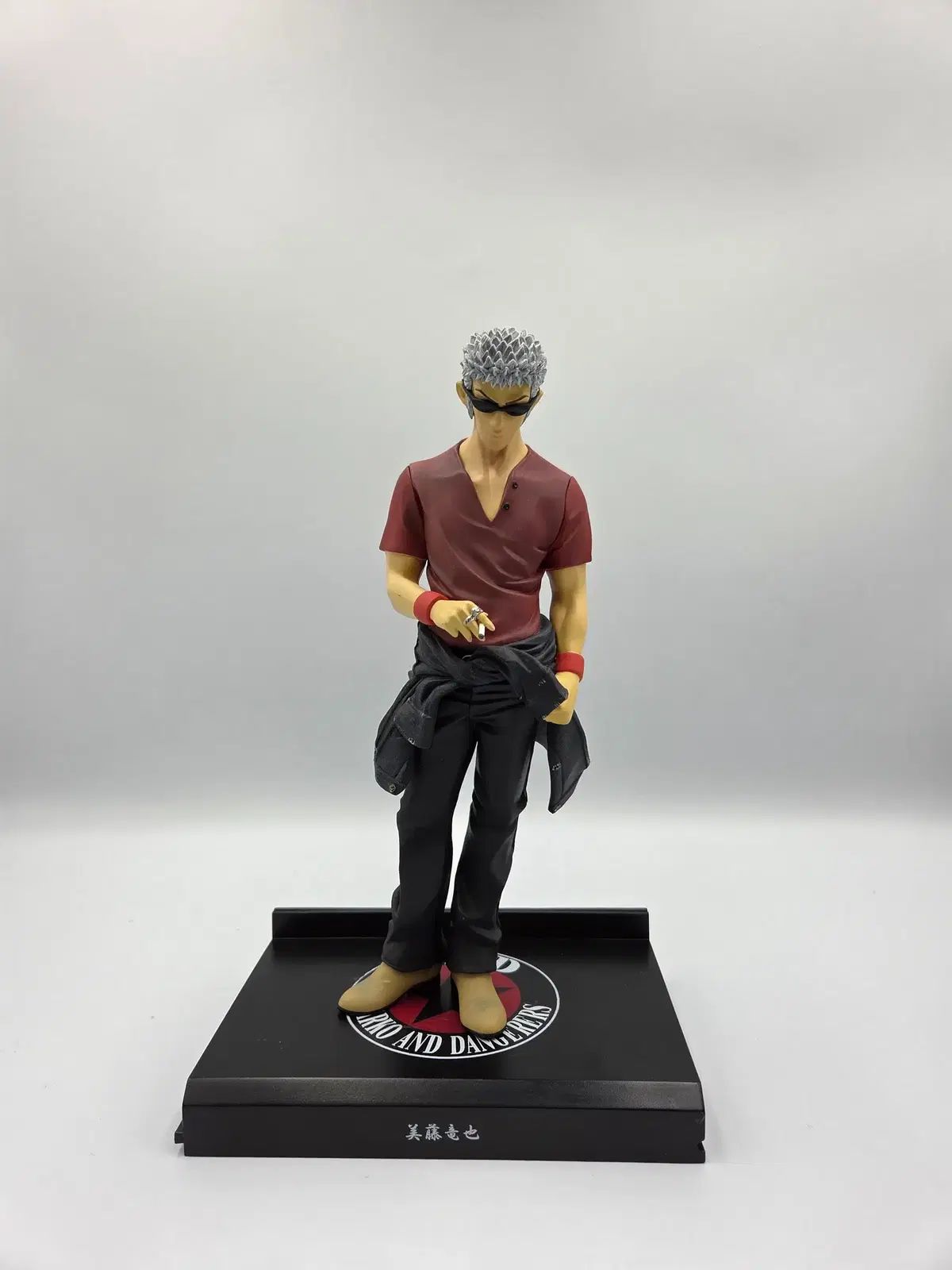 クローズ 美藤竜也 フィギュア王 限定サングラスバージョン。開封済 クローズ 美藤竜也 フィギュア王 限定サングラスバージョン。開封済