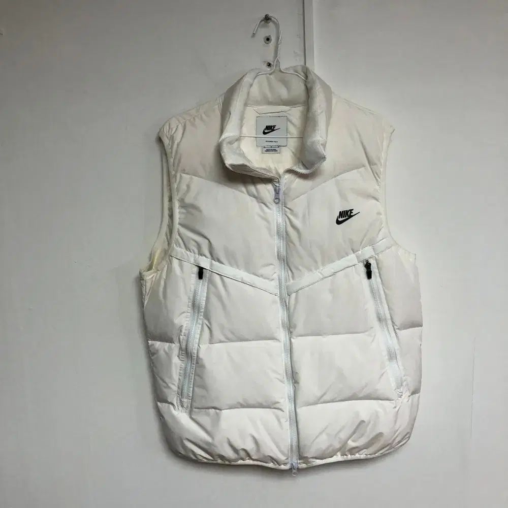 ナイキ メンズ ダウン ベスト 100L@9930 - メルカリ