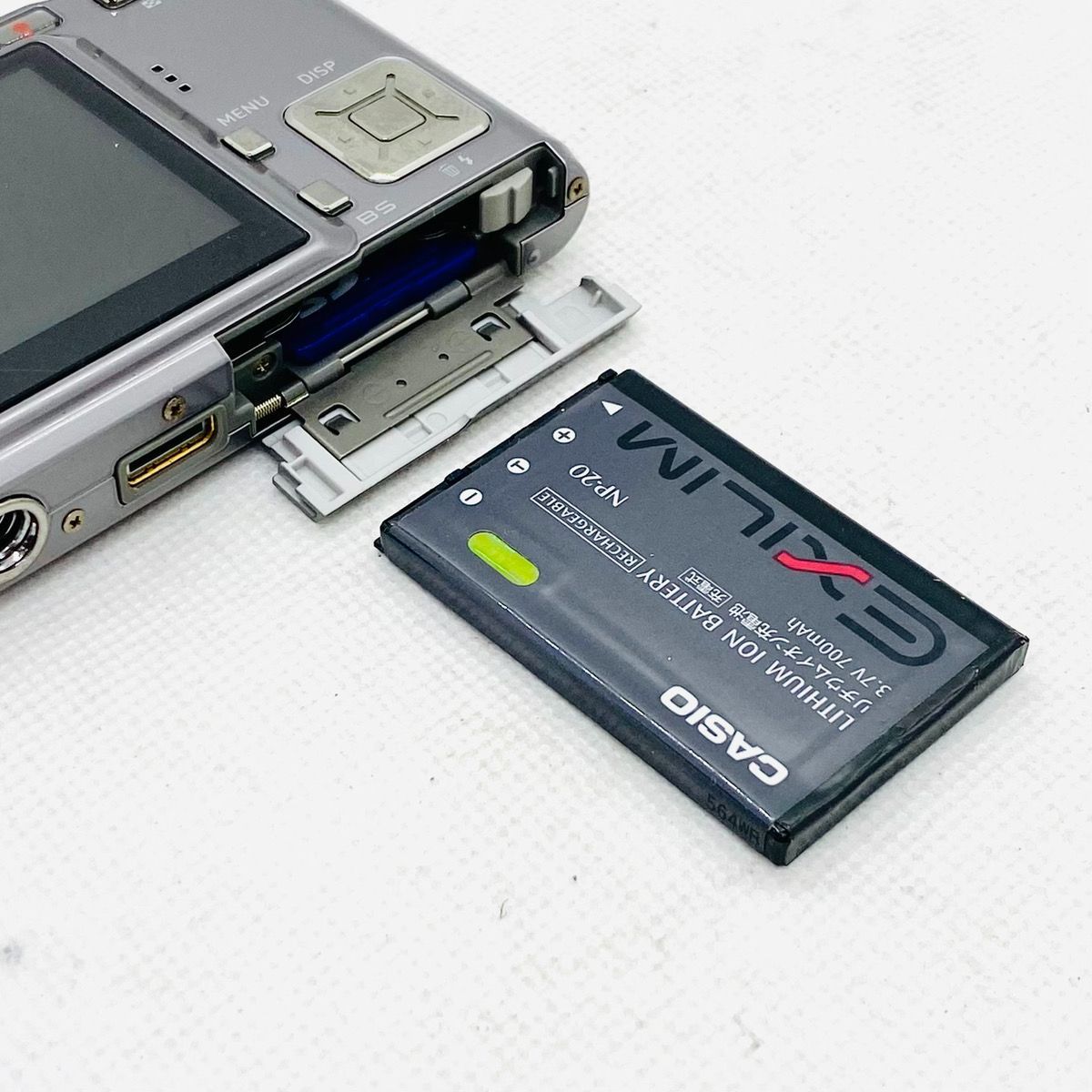 動作良好♪ CASIO EXILIM EX-S500 シルバー デジタルカメラ 動作品 500