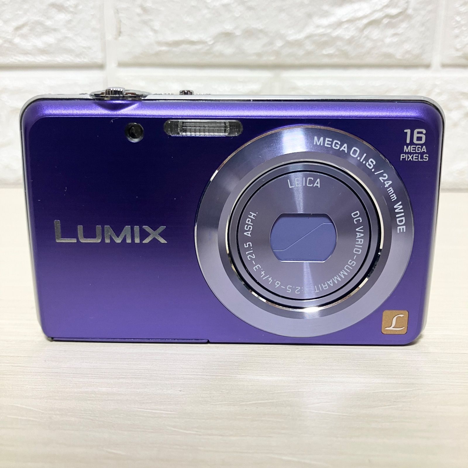 カメラ Panasonic LUMIX DMC-FH8 パープル 本体