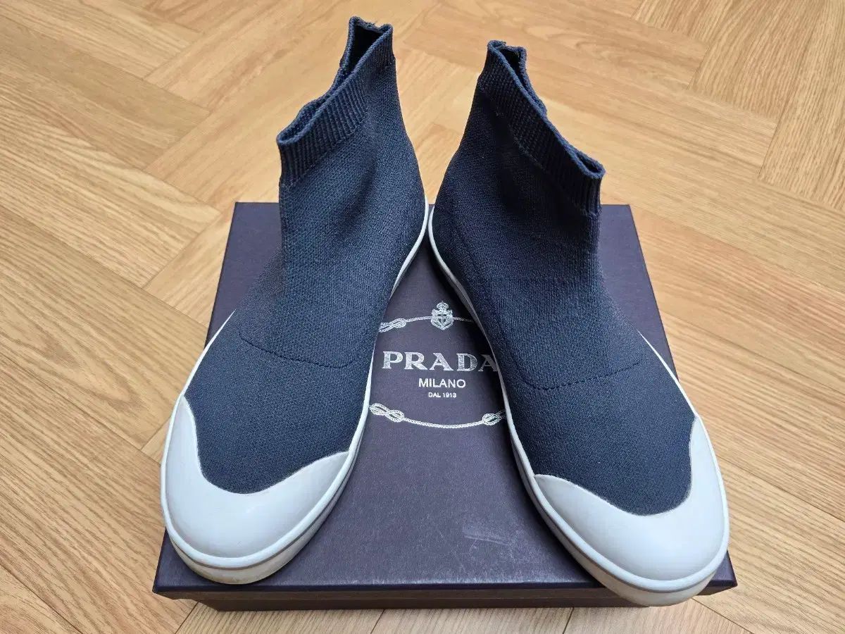 PRADA プラダ ニット スニーカー 出品 【公式通販】