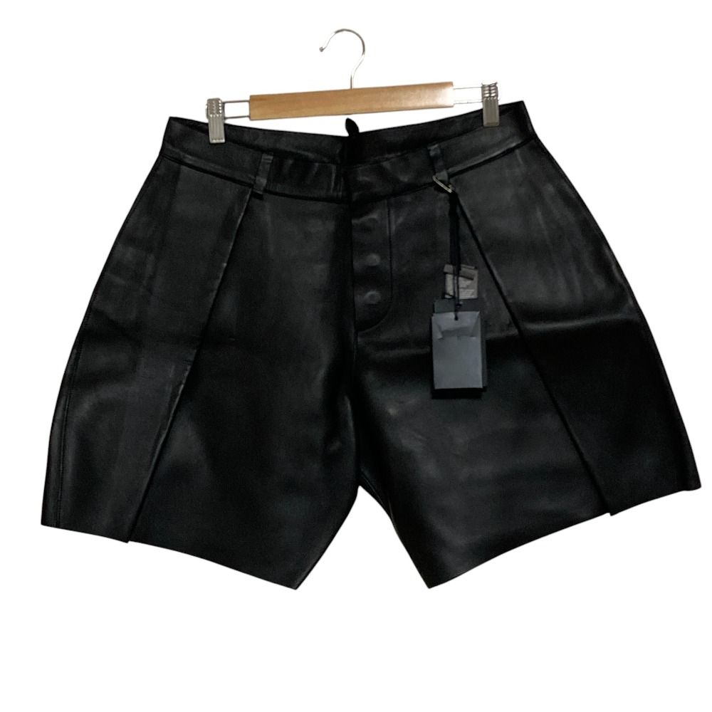 未使用 DSQUARED2 ディースクエアード レザー ショートパンツ サイズ42