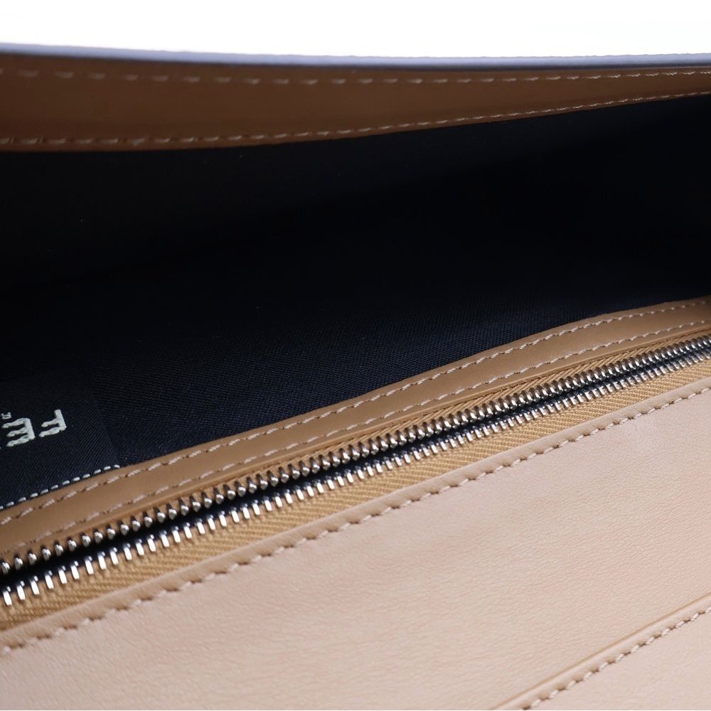 FENDI (フェンディ) ズッカ 二つ折り長財布 ロングウォレット カード