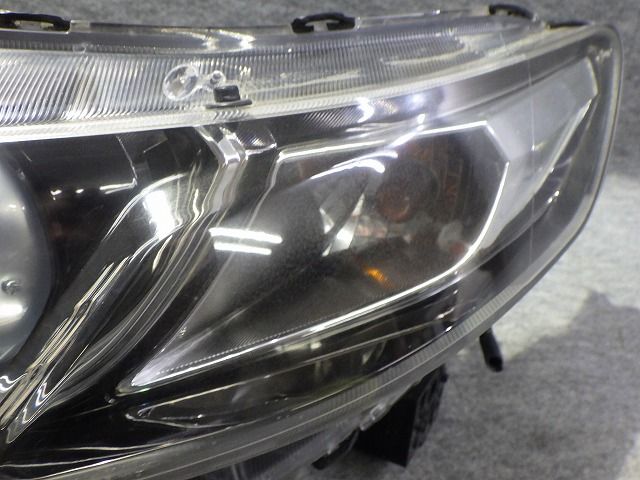 オデッセイ 左ヘッドライト HID RB3/4 前期 P7692 J0 33151-SLE-J01