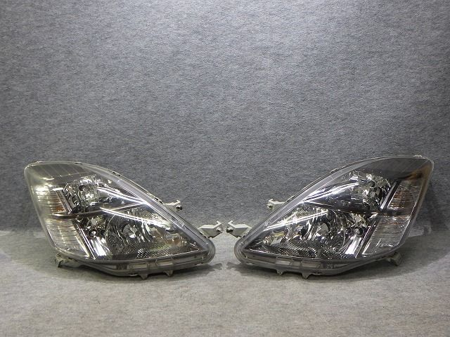 アイシス ヘッドライト 左右 HID ANM10/15 前期 44-61 Y バラスト付き