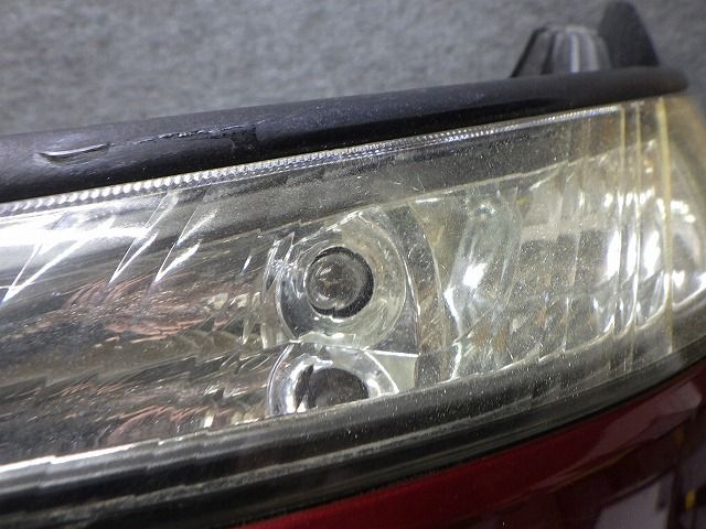 70系 ヴォクシー ヘッドライト左右 HID ZRR70/75 前期 28-203 V8 81110