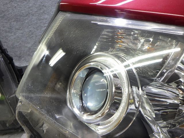 70系 ヴォクシー ヘッドライト左右 HID ZRR70/75 前期 28-203 V8 81110