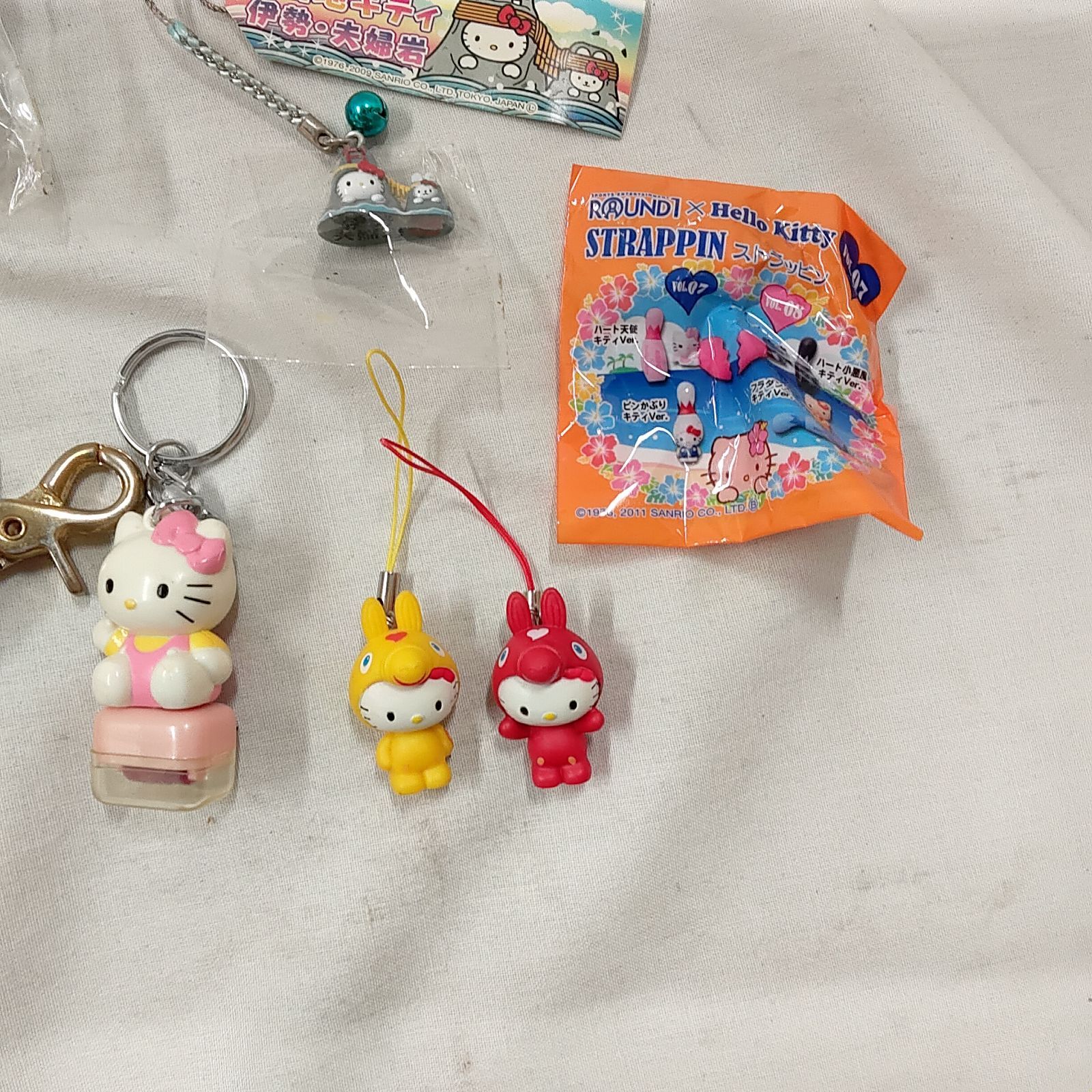 中古品・未使用・いろいろ キティちゃんキーホルダー いろいろ ご当地