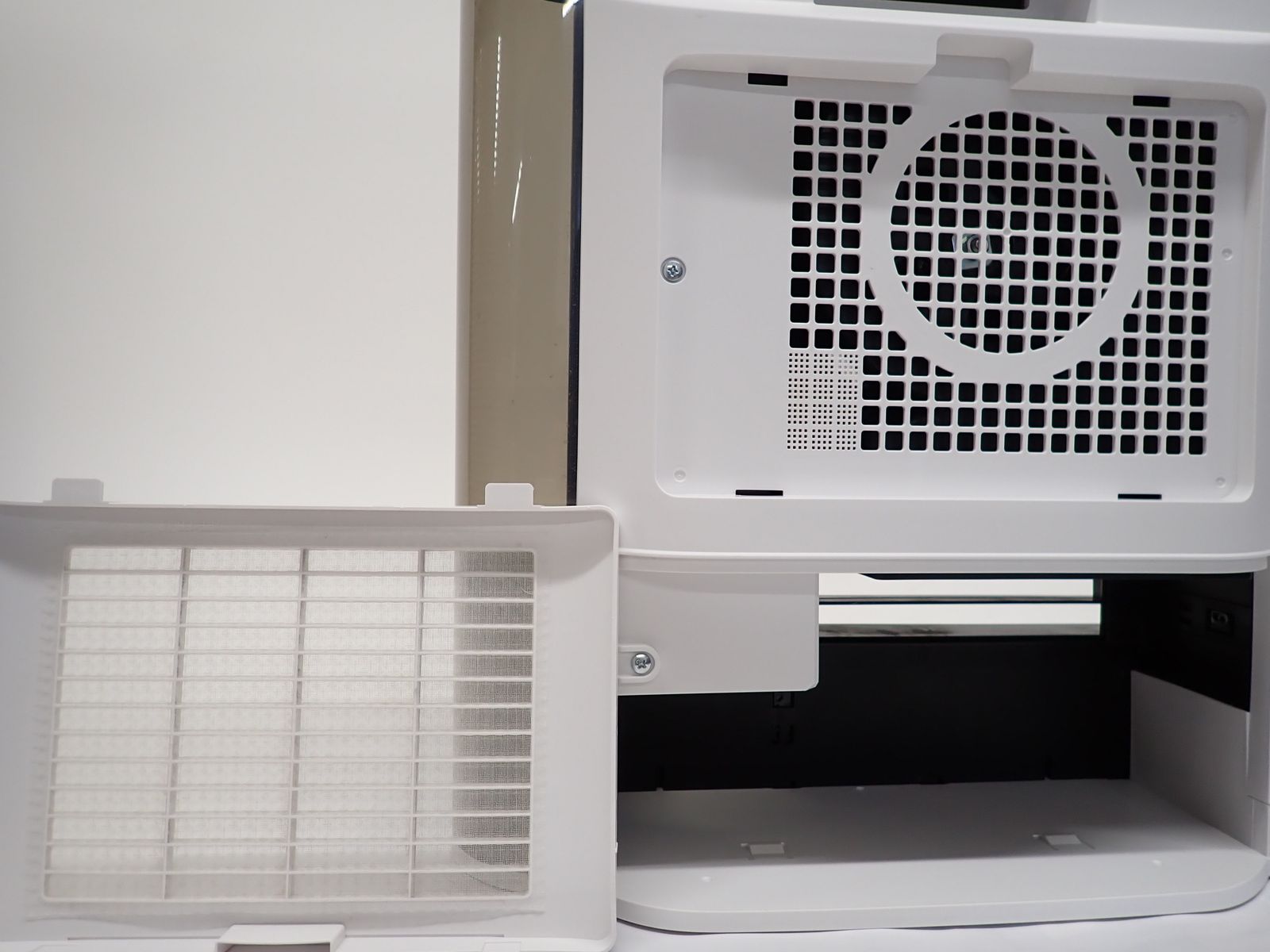 シャープ 加湿セラミックファンヒーター HX-SK12 2024年製 ホワイト