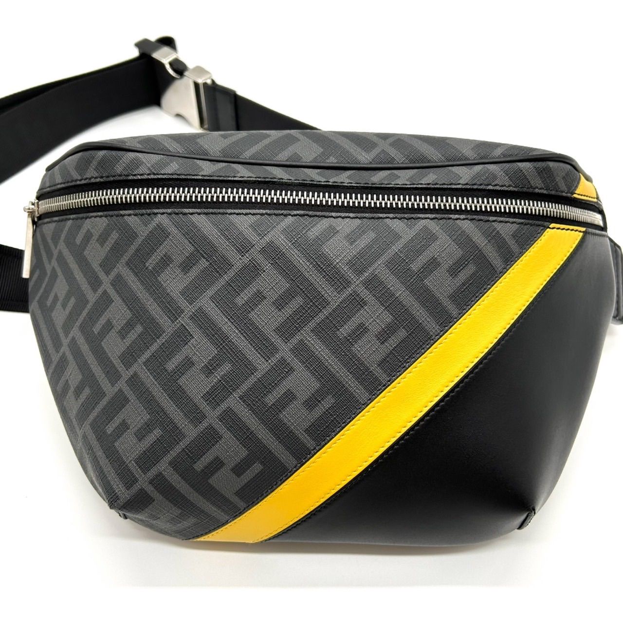 FENDI フェンディ PVC ボディバッグ ダイヤゴナル ズッカ メンズ