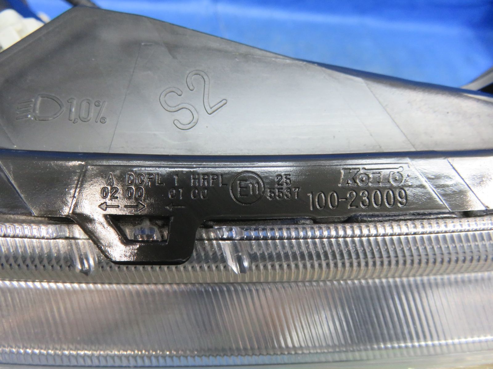 LA8672* 点灯OK 日産 エルグランド E52/前期 ヘッドライト/HID ヘッド