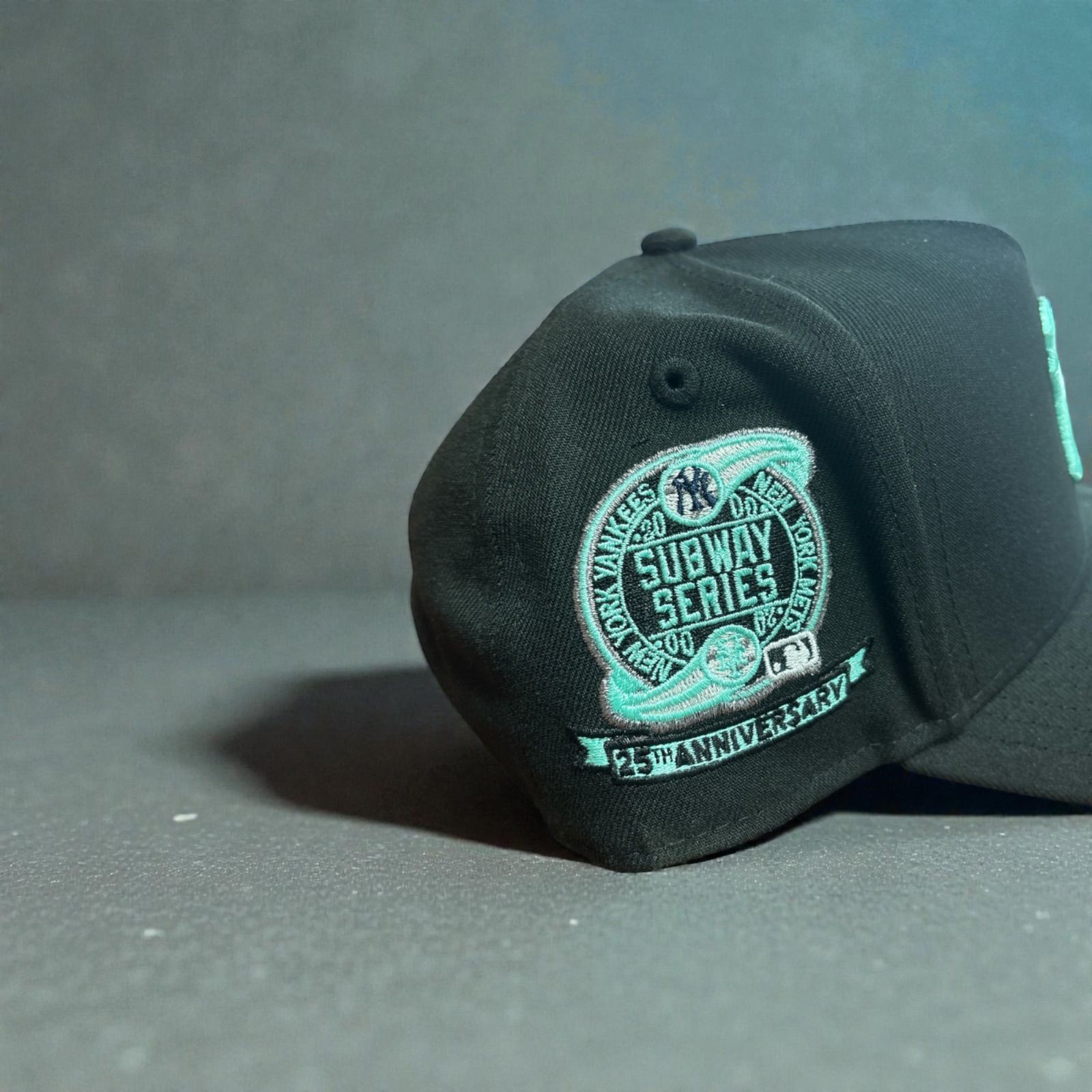 希少・海外限定】1点New Era 9FORTY ブラック/ティファニーブルー