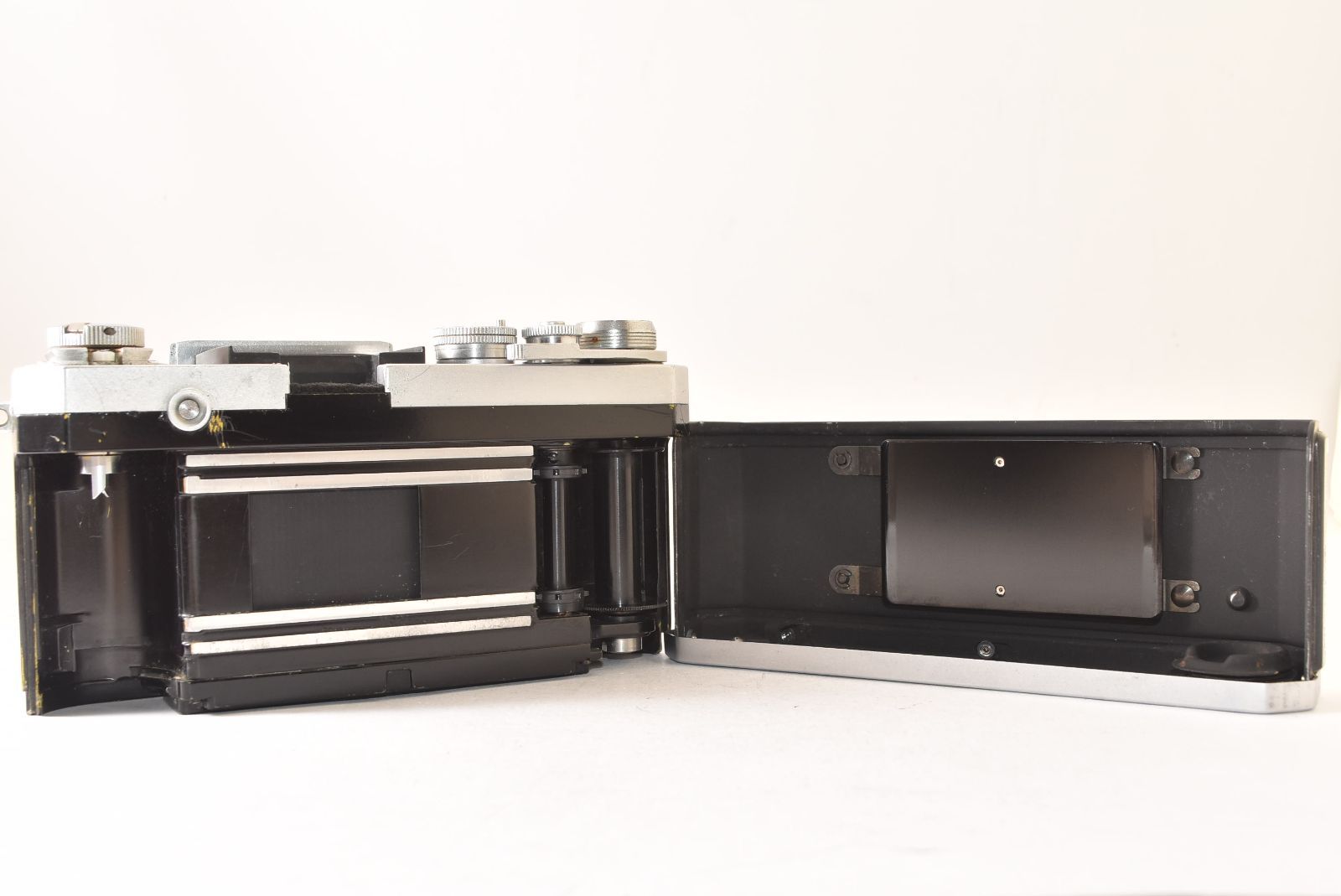 ☆ジャンク品☆ Nikon ニコン F ボディ シルバー ファインダーなし