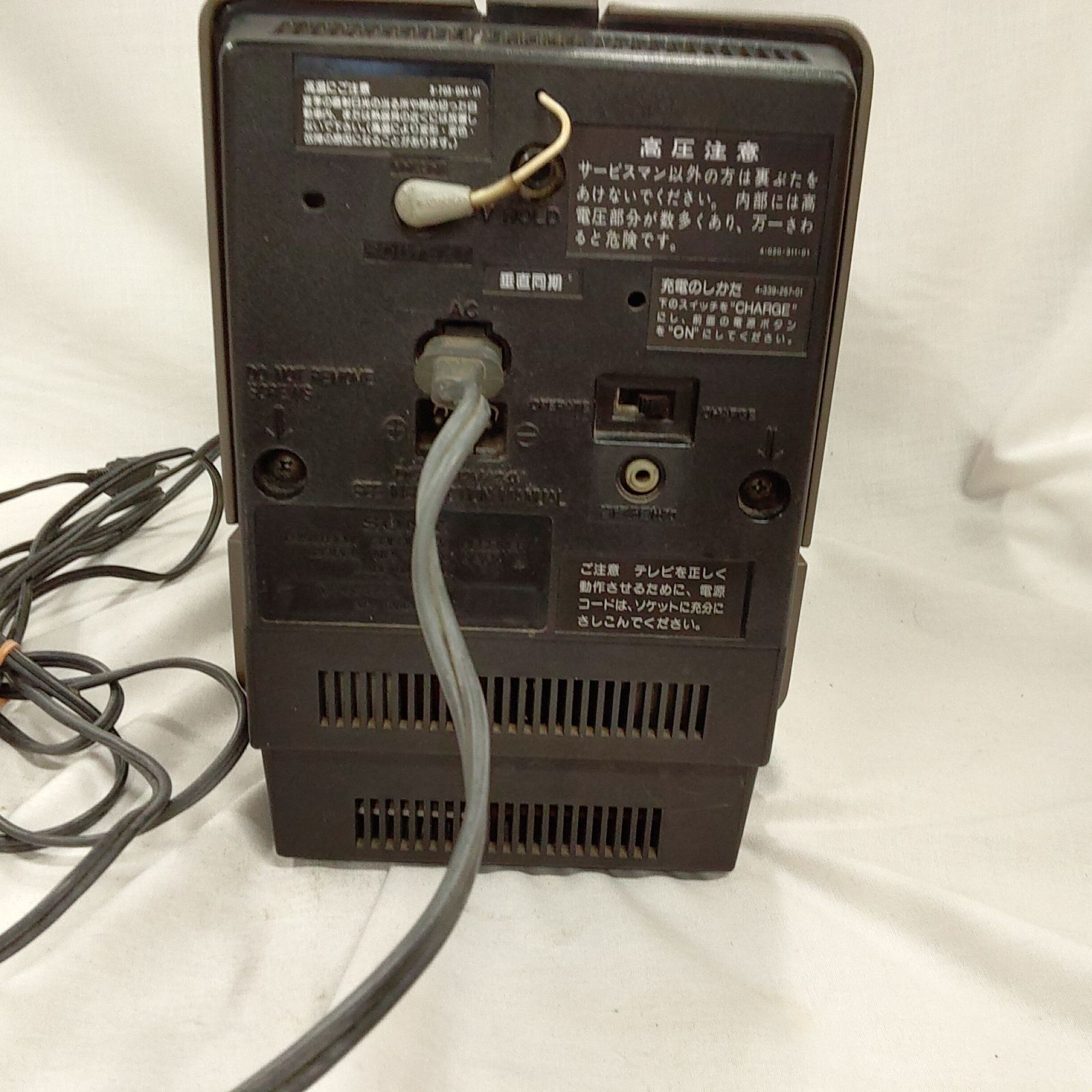 中古品・SONY ポータブルテレビ KV-60P1 電源入り砂嵐確認済 昭和