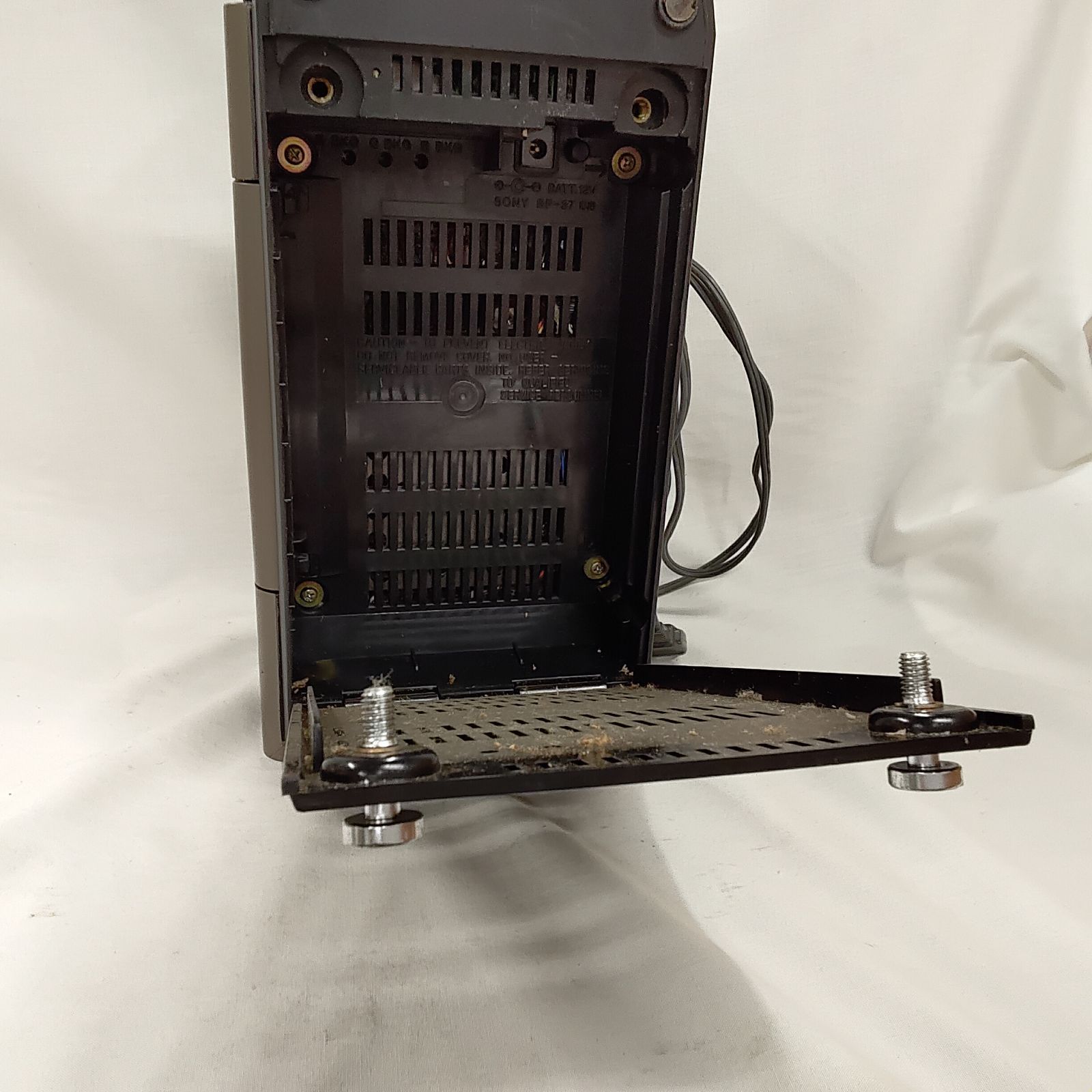 中古品・SONY ポータブルテレビ KV-60P1 電源入り砂嵐確認済 昭和