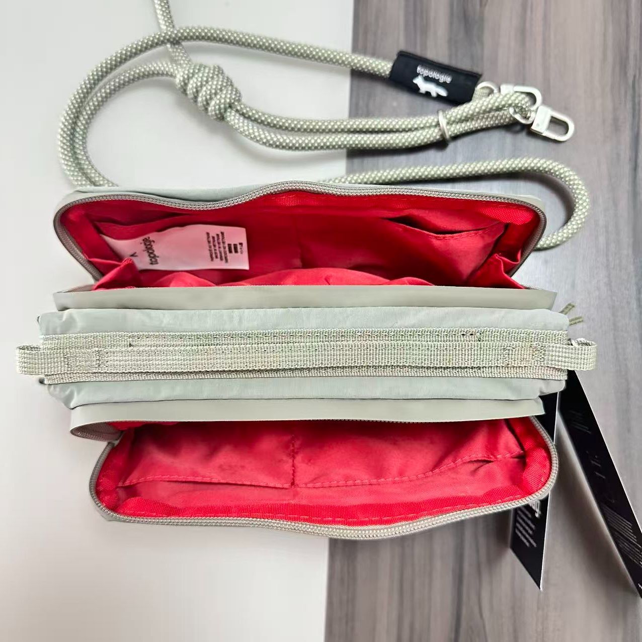 MAISON KITSUNE x TOPOLOGIE ポロジー メゾンキツネ ボトルサコッシュ